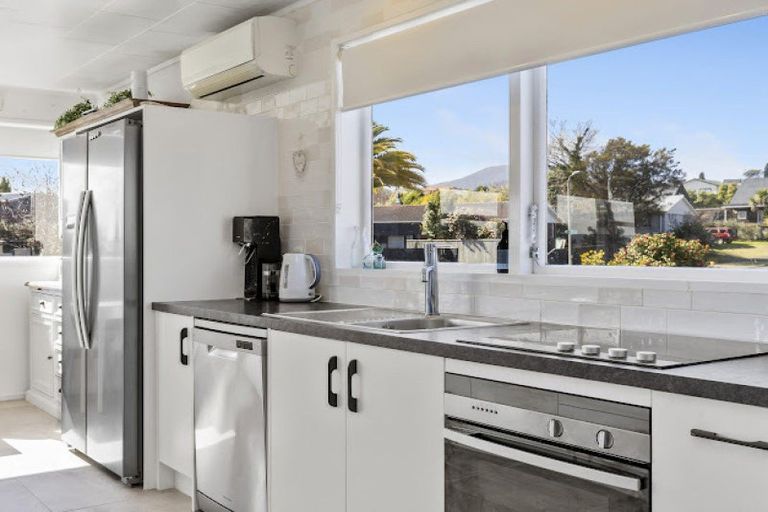 Photo of property in 29 Hyde Avenue, Richmond Heights, Taupo, 3330