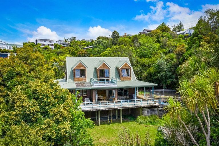 Photo of property in 21 Reynolds Place, Torbay, Auckland, 0630