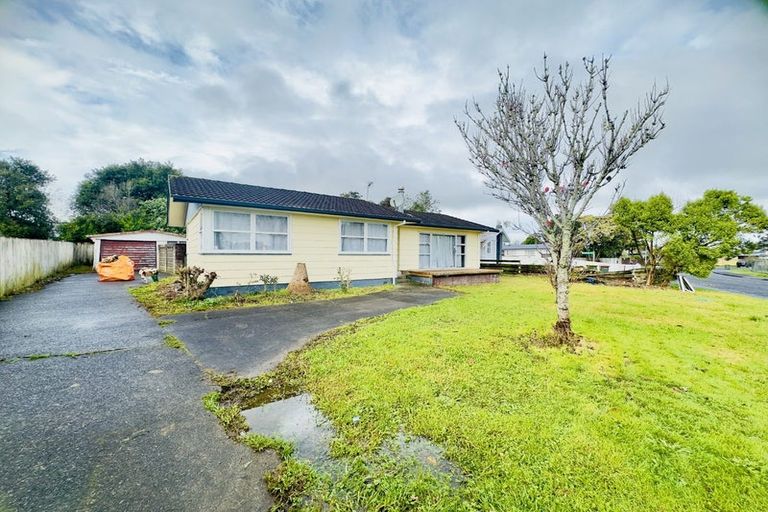 Photo of property in 16 Cargill Street, Papakura, 2110