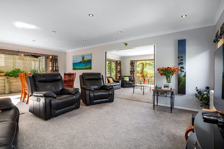 Photo of property in 4 Haunui Road, Pukerua Bay, 5026