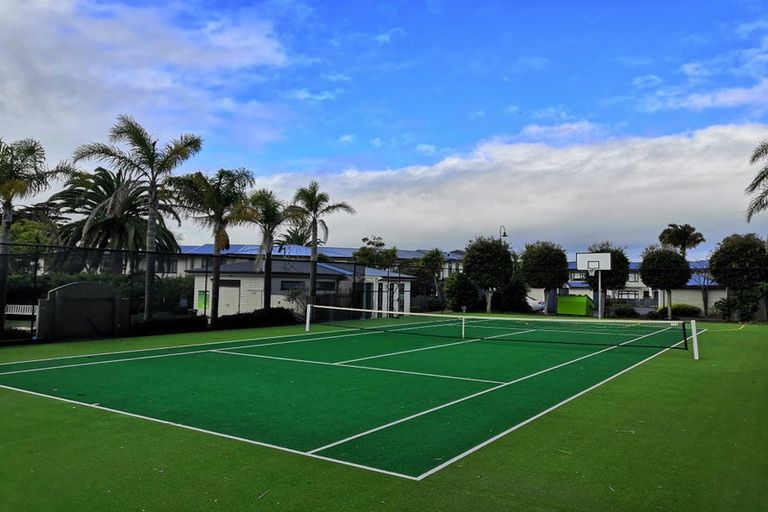 Photo of property in 76/2 Armoy Drive, East Tamaki, Auckland, 2016