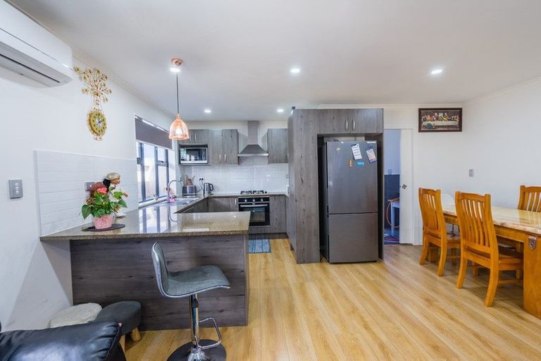 Photo of property in 501c Massey Road, Mangere, Auckland, 2022