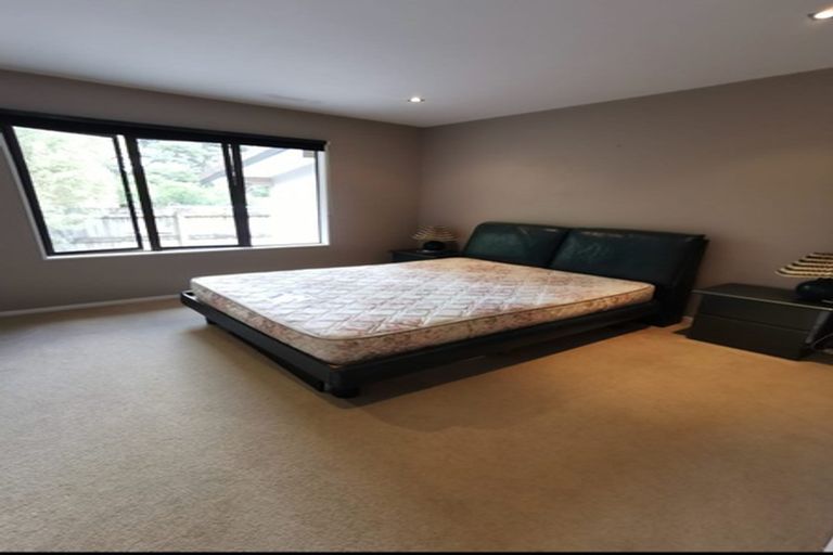 Photo of property in 40 Hale Crescent, Bayview, Auckland, 0629