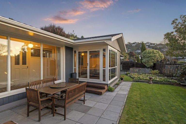 Photo of property in 1 Gunns Crescent, Cashmere, Christchurch, 8022