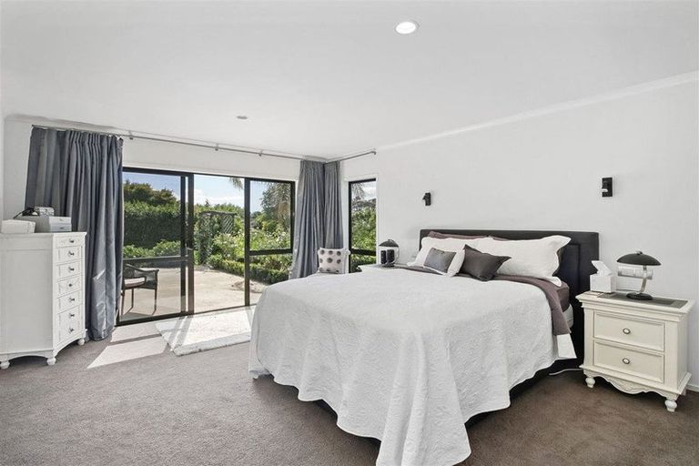 Photo of property in 8 Millbrook Drive, Waiuku, 2683