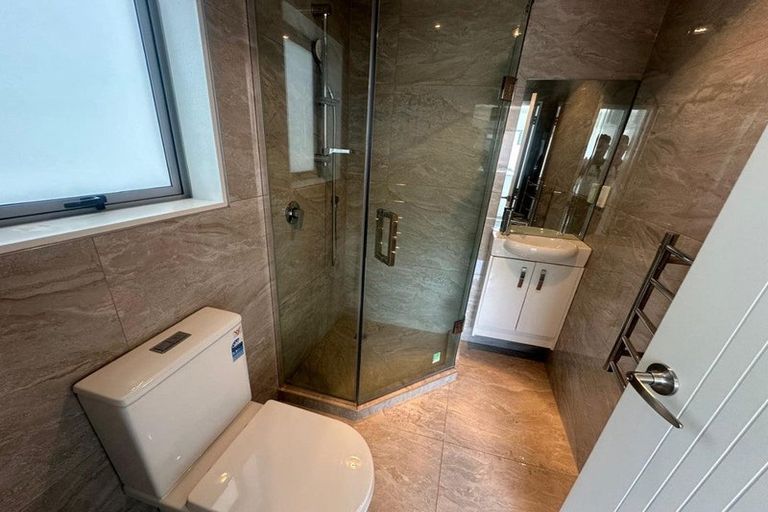 Photo of property in 271 Te Atatu Road, Te Atatu South, Auckland, 0610