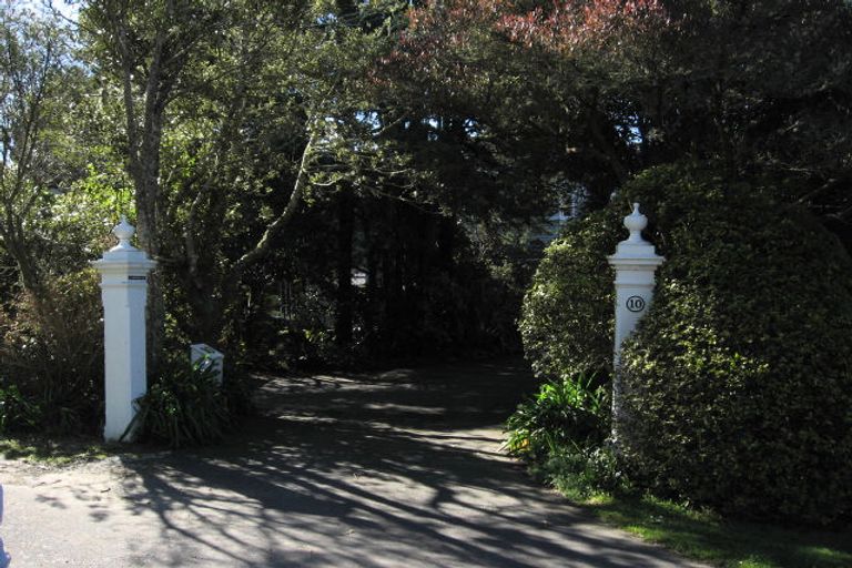 Photo of property in 10 Homewood Avenue, Karori, Wellington, 6012