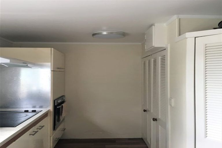 Photo of property in 1/25 Archers Road, Hillcrest, Auckland, 0629