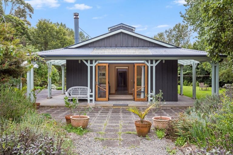 Photo of property in 83 Greenhill Road, Waikanae, 5391