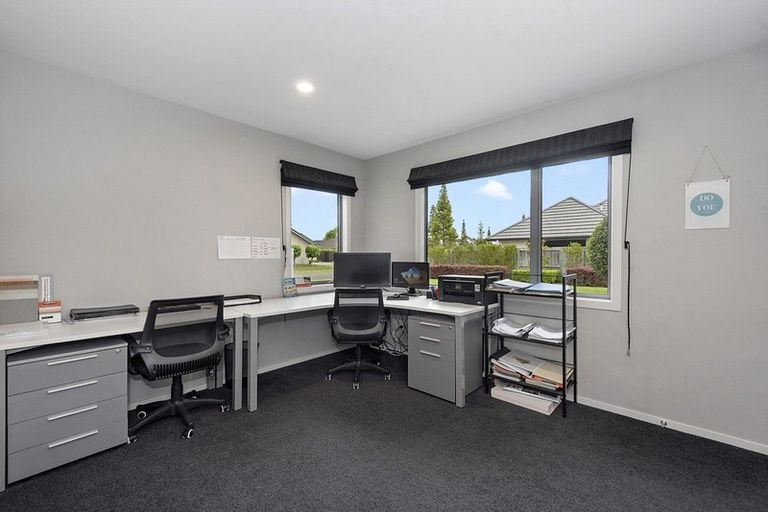 Photo of property in 27 Amokura Crescent, Flagstaff, Hamilton, 3210