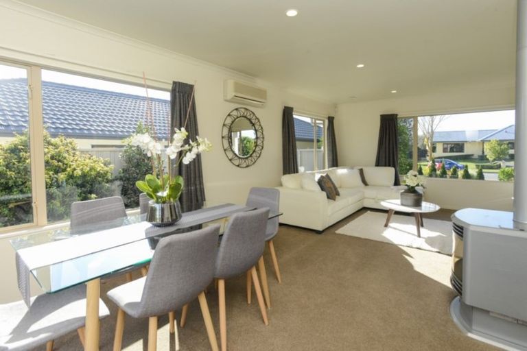 Photo of property in 28 Russell Robertson Drive, Havelock North, 4130