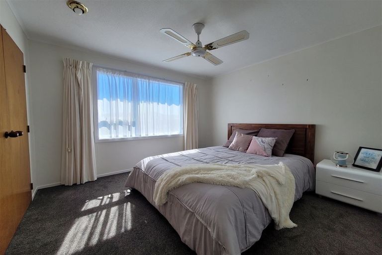 Photo of property in 4 Mossburn Grove, Kelson, Lower Hutt, 5010