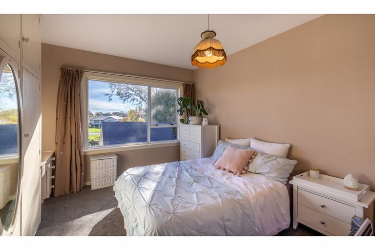 Photo of property in 249 Fifield Terrace, Opawa, Christchurch, 8023