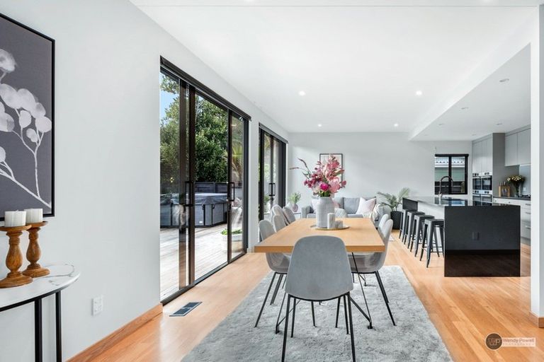 Photo of property in 28 Orr Crescent, Hutt Central, Lower Hutt, 5011