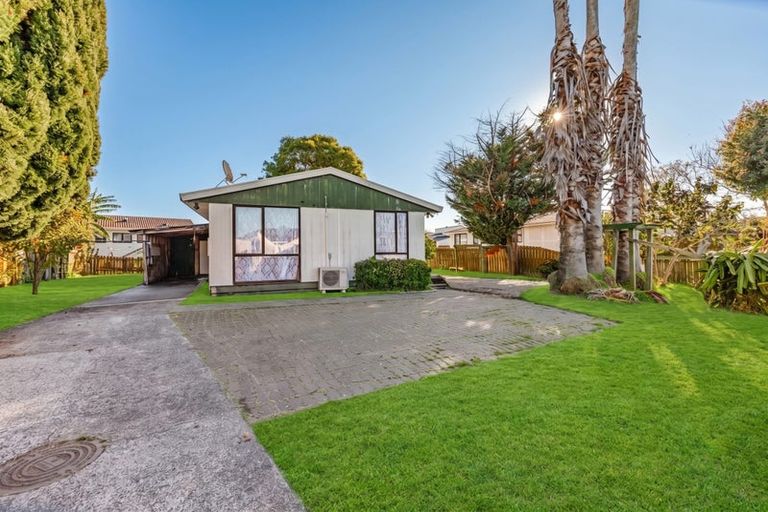 Photo of property in 4 Barneys Farm Road, Clendon Park, Auckland, 2103
