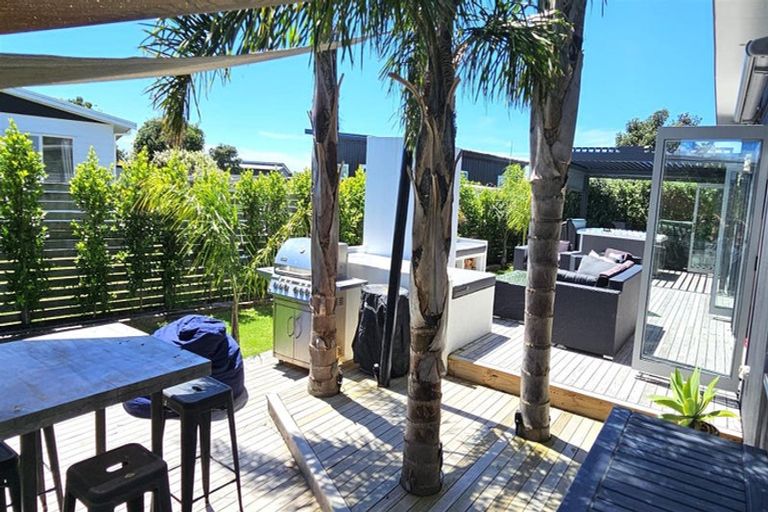 Photo of property in 106 Nikau Close, Matarangi, Whitianga, 3592