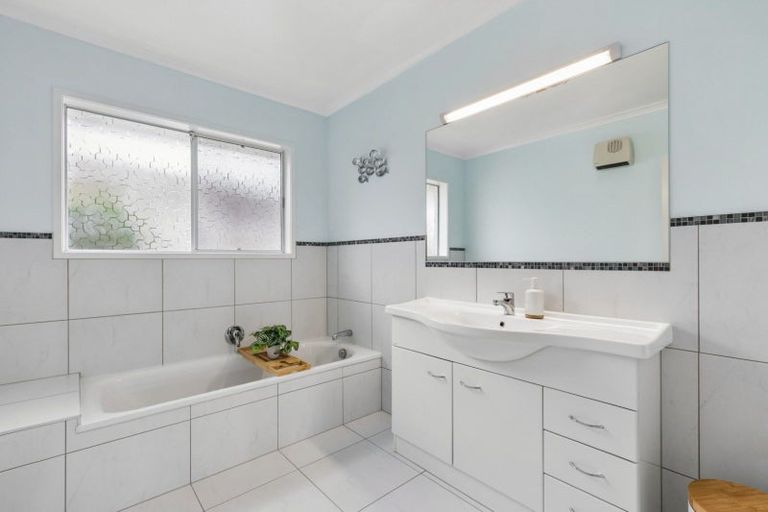 Photo of property in 5 Parkvale Road, Otumoetai, Tauranga, 3110