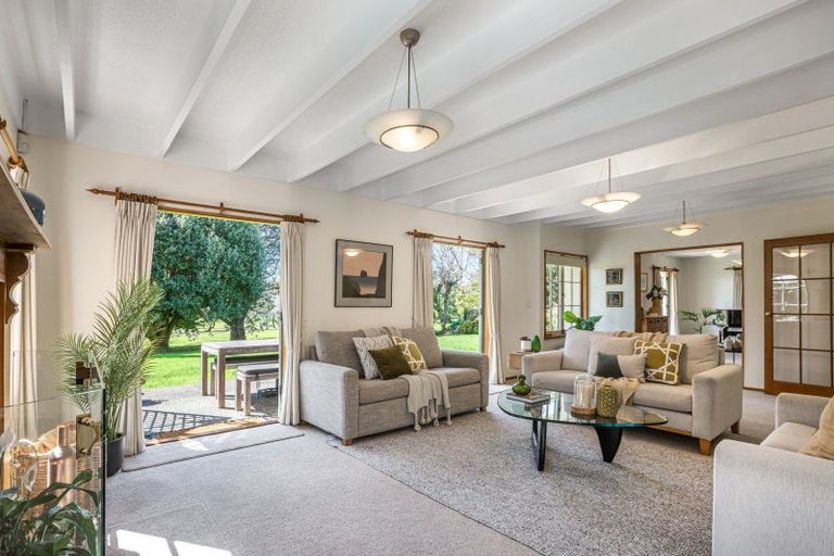 Photo of property in 6 Terrylyn Drive, Hillcrest, Auckland, 0627