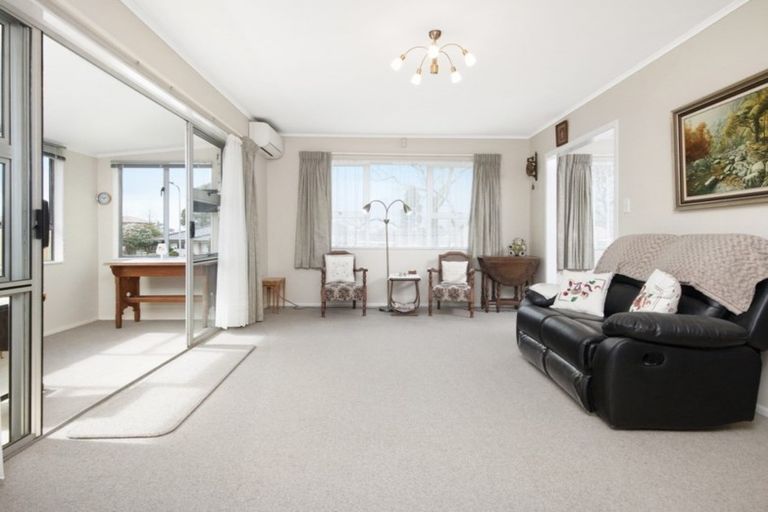 Photo of property in 60 Paterson Avenue West, Pukekohe, 2120