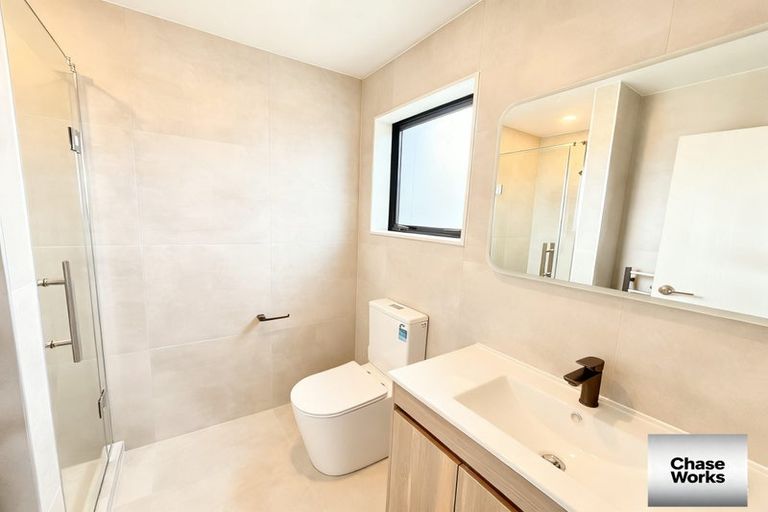 Photo of property in 56 Piringa Road, Pukekohe, 2120