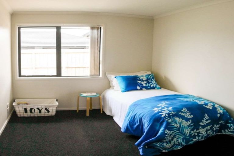 Photo of property in 37 Rainey Crescent, Papamoa Beach, Papamoa, 3118