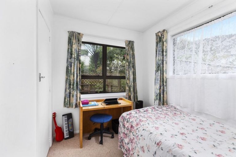 Photo of property in 11a Hillary Street, Tawa, Wellington, 5028