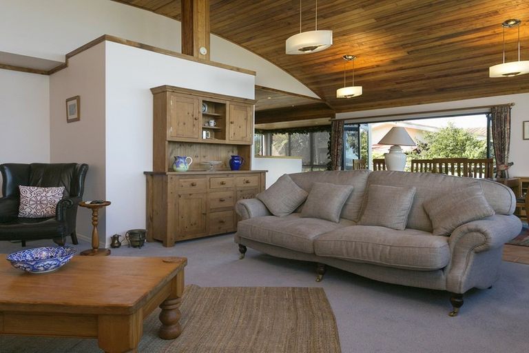 Photo of property in 1/50 Wakeman Road, Acacia Bay, Taupo, 3330