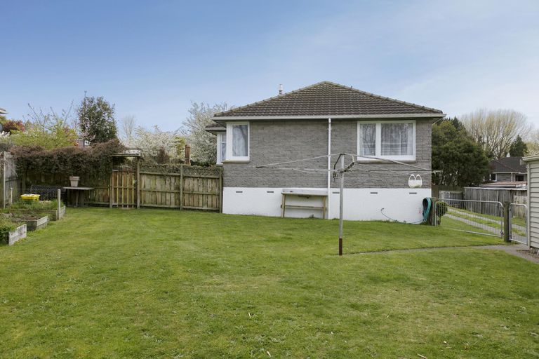 Photo of property in 1 Rangiora Crescent, Wairakei, Taupo, 3332