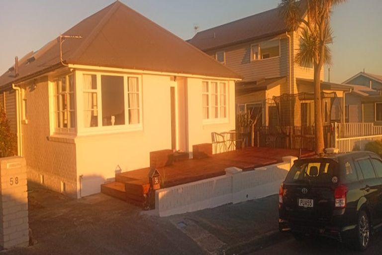 Photo of property in 56 Motuhara Road, Plimmerton, Porirua, 5026