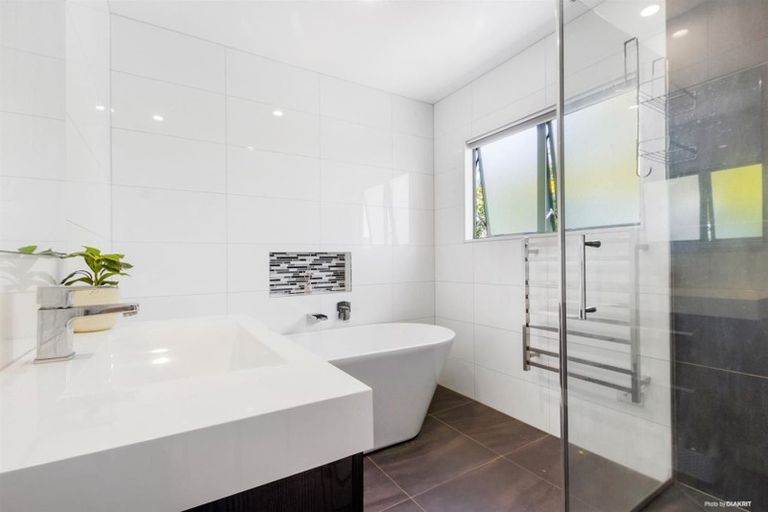 Photo of property in 8 Chippewa Place, Conifer Grove, Takanini, 2112