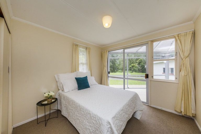 Photo of property in 73 Ruamahanga Crescent, Terrace End, Palmerston North, 4410