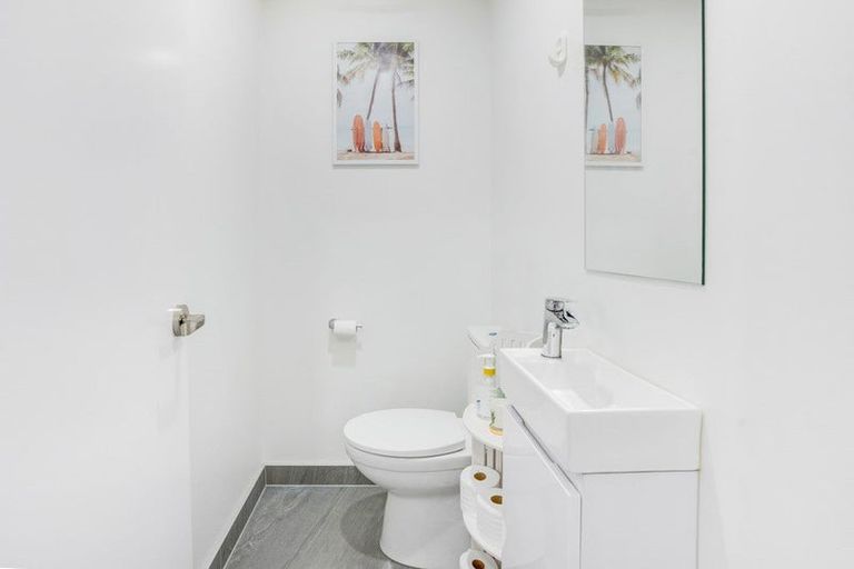 Photo of property in 17 Valour Lane, Papakura, 2110