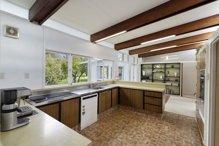 Photo of property in 96 Brightwater Terrace, Terrace End, Palmerston North, 4410