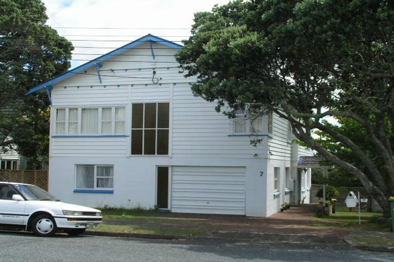 Photo of property in 7 Bayview Road, Hauraki, Auckland, 0622