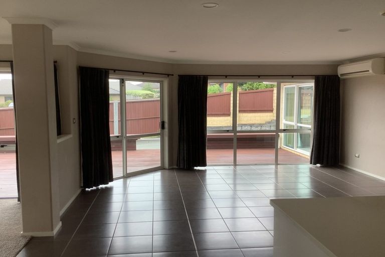 Photo of property in 1 Aufidius Place, Pukekohe, 2120