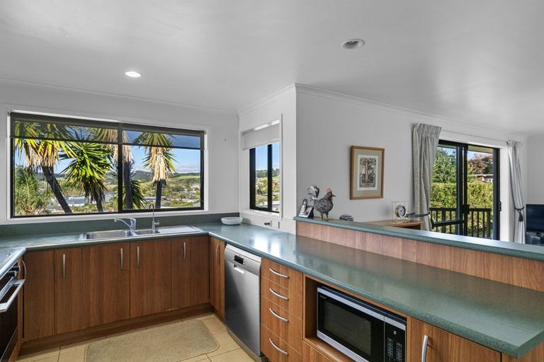 Photo of property in 26 Te Kauri Place, Helensville, 0800