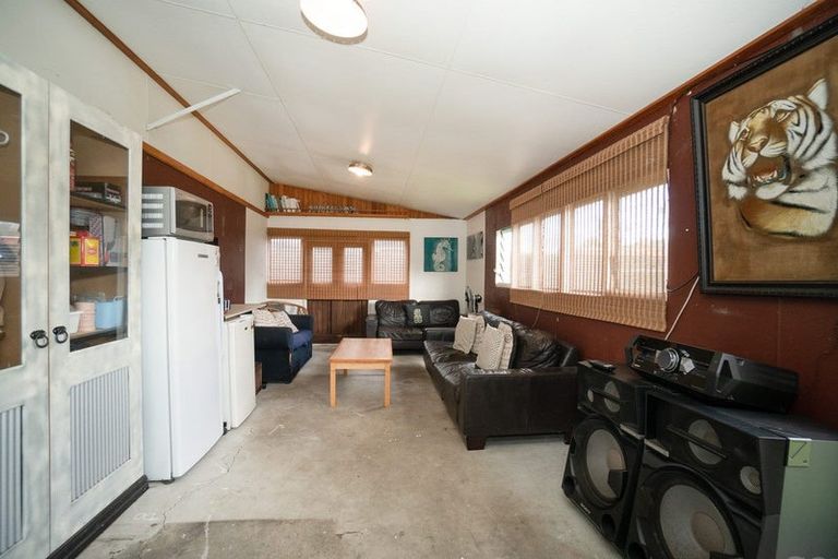 Photo of property in 130 College Street, Awapuni, Palmerston North, 4412