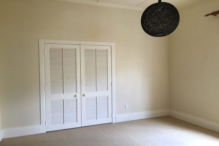 Photo of property in 6 Adam Street, Greenlane, Auckland, 1051