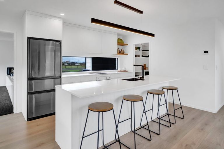 Photo of property in 26 Mercade Close, Stratford, 4332