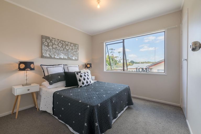 Photo of property in 105 Moire Road, West Harbour, Auckland, 0618