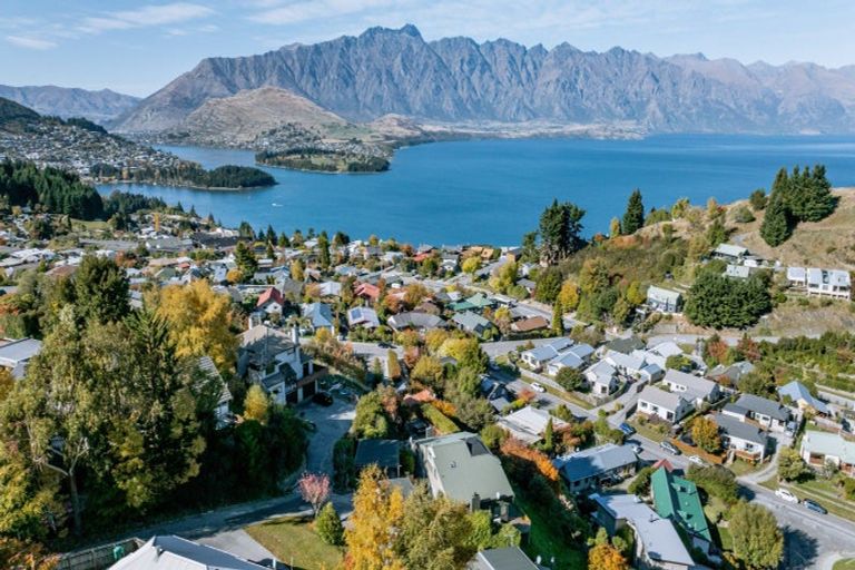 Photo of property in 22b Lochy Road, Fernhill, Queenstown, 9300