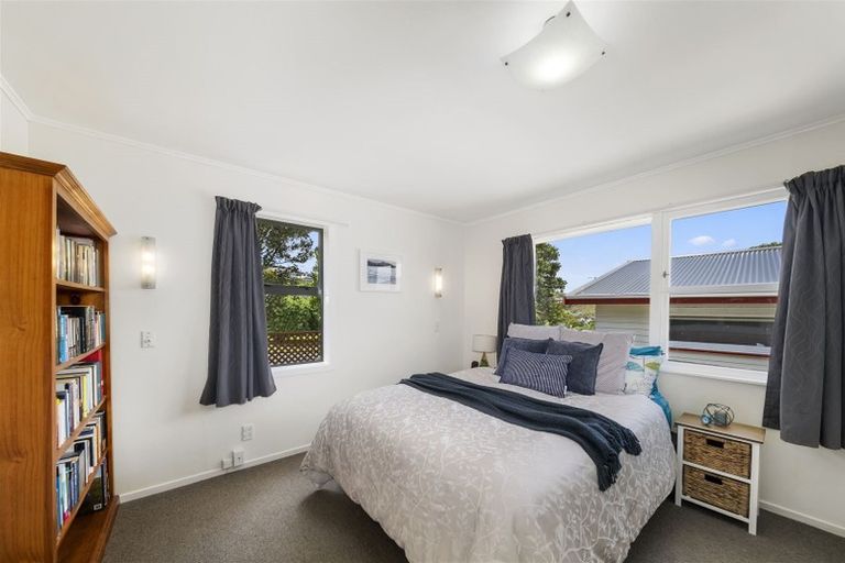 Photo of property in 1 Forth Place, Papakowhai, Porirua, 5024