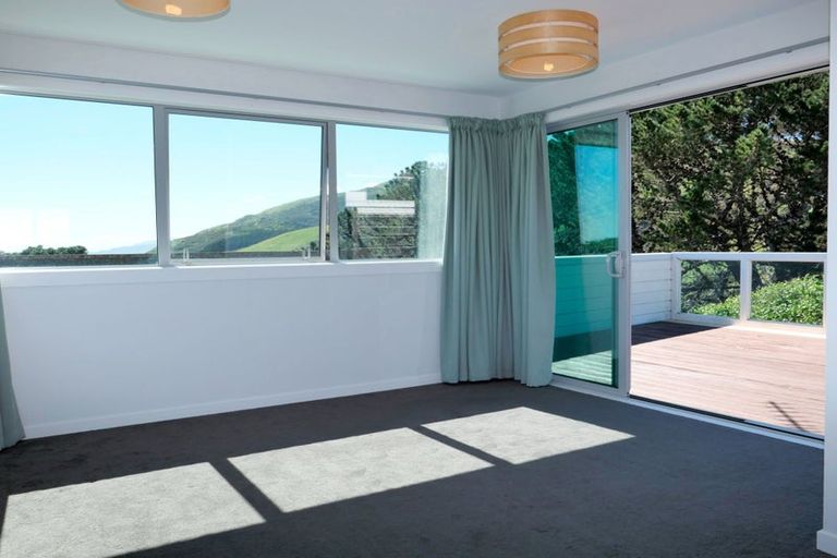Photo of property in 90 Muri Road, Pukerua Bay, Porirua, 5026