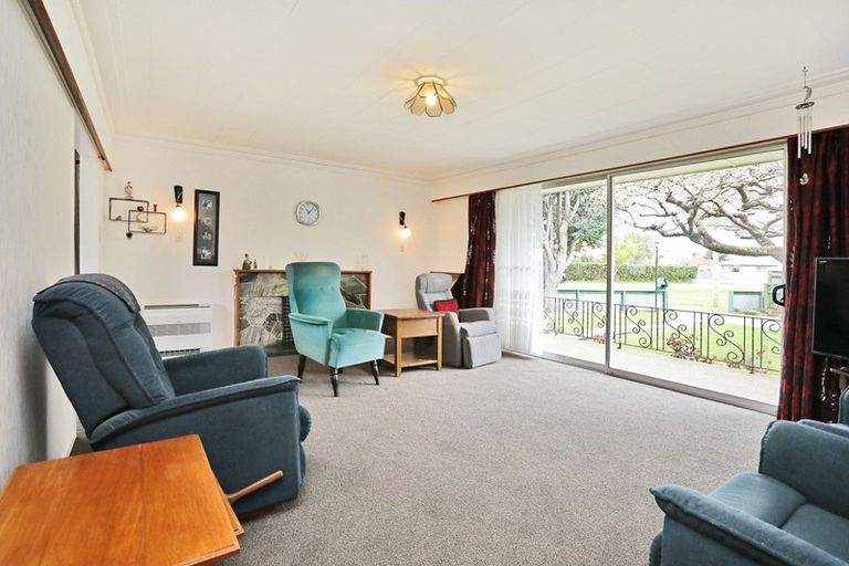 Photo of property in 73 Dunlop Street, Wallacetown, 9816