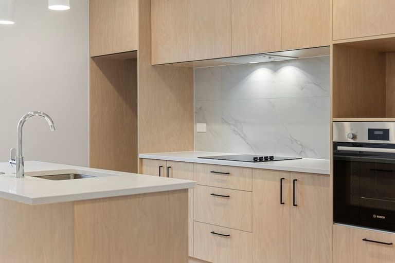 Photo of property in 27 Awhi Lane, Massey, 0614