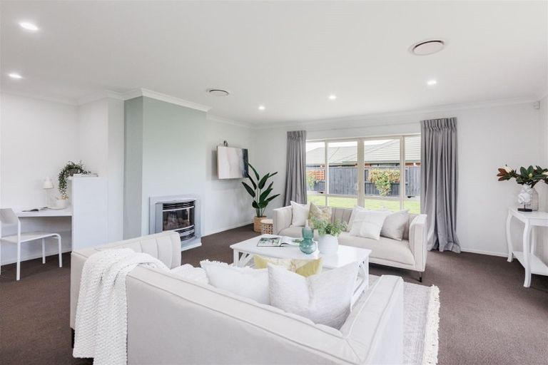 Photo of property in 3 Masefield Terrace, Kelvin Grove, Palmerston North, 4414