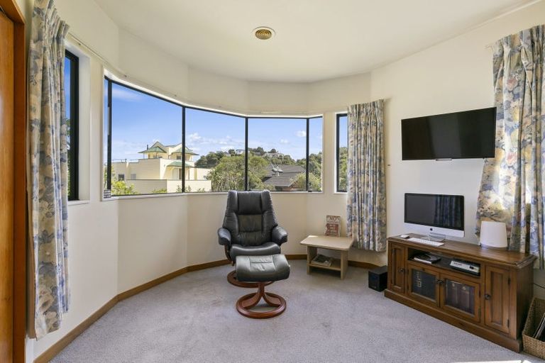 Photo of property in 19 George Gee Drive, Korokoro, Lower Hutt, 5012