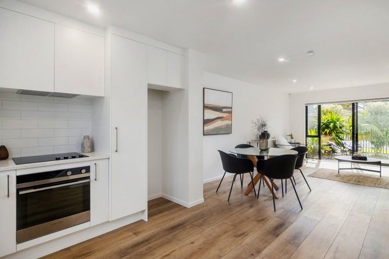 Photo of property in 2c Stokes Avenue, Te Atatu Peninsula, Auckland, 0610