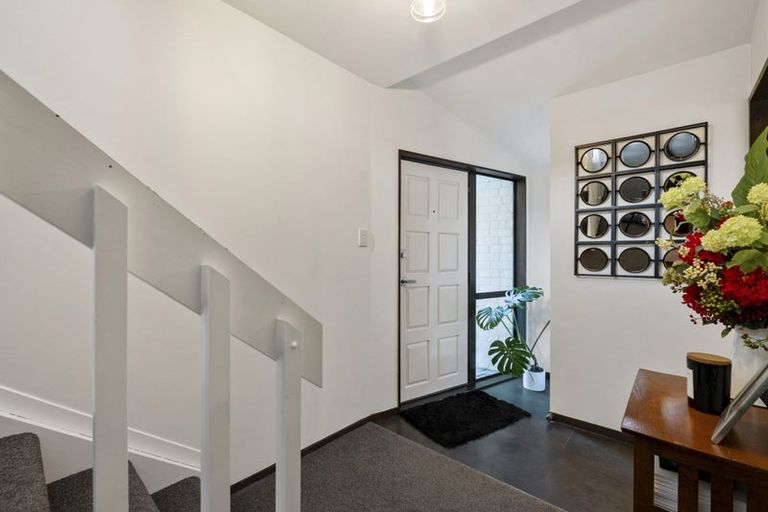 Photo of property in 39b Grand Vue Road, Kawaha Point, Rotorua, 3010