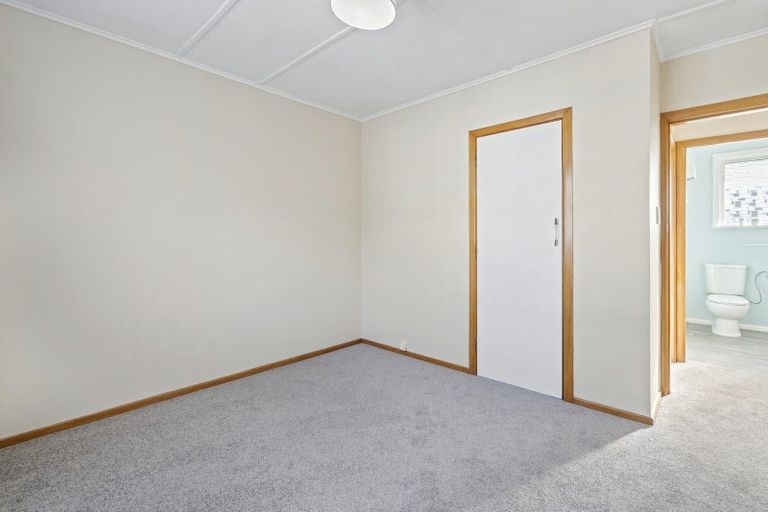 Photo of property in 8 Oregon Drive, Maoribank, Upper Hutt, 5018